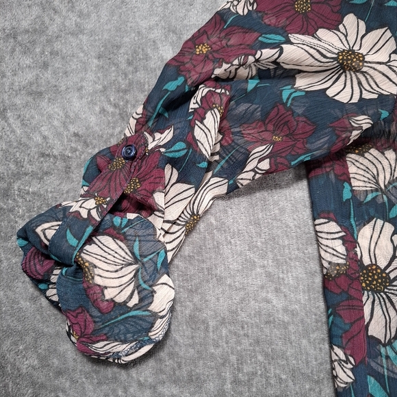 Kut from the Kloth floral sheer Sinclaire button down boho blouse Size Medium - Picture 4 of 9